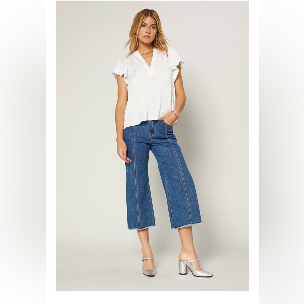 Current Air Crop High Rise wide leg Jeans size‎ Medium raw hem